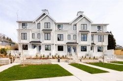 TH4-630 Gorge Rd WESTSaanich, BC V9A 1N5