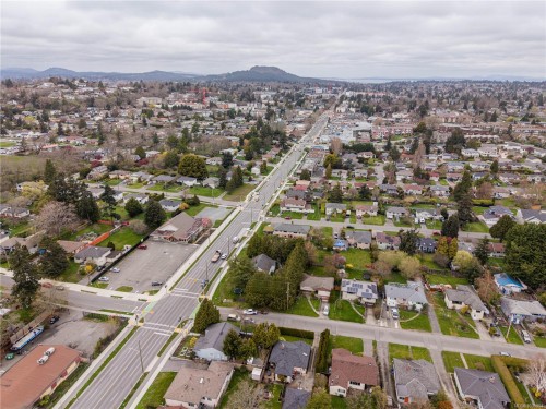 1661/1663 Freeman Ave, Saanich, BC 