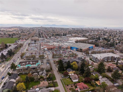 1661/1663 Freeman Ave, Saanich, BC 