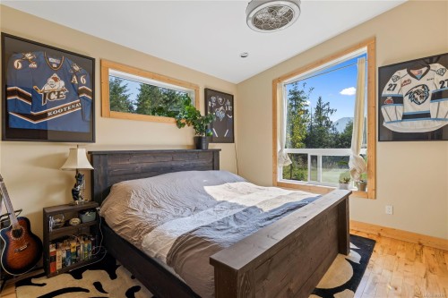 440 Gilbert Rd, Qualicum Beach, BC 