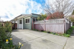 2723 Penrith Ave Cumberland, BC V0R 1S0