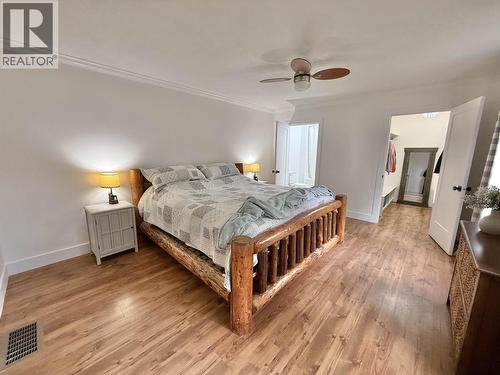 2852 Pinnacles Road, Quesnel, BC - Indoor Photo Showing Bedroom