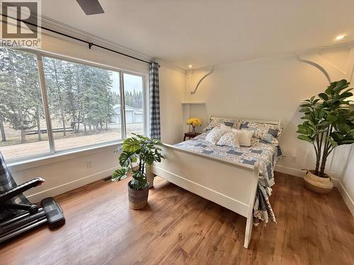 2852 Pinnacles Road, Quesnel, BC - Indoor Photo Showing Bedroom