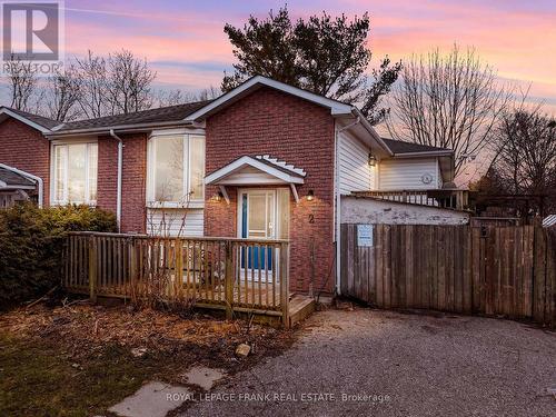 2 FAIRBAIRN COURT  Clarington (Bowmanville), ON L1C 4K9