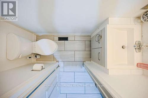 6103 Prairie Circle, Mississauga, ON - Indoor Photo Showing Bathroom