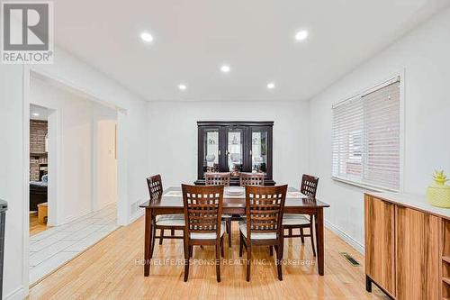 6103 Prairie Circle, Mississauga, ON - Indoor Photo Showing Dining Room