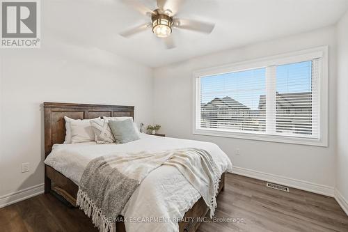 8 Myrtle Street, Pelham, ON - Indoor Photo Showing Bedroom