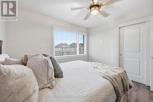 8 Myrtle Street, Pelham, ON - Indoor Photo Showing Bedroom