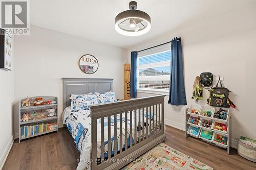 8 Myrtle Street, Pelham, ON - Indoor Photo Showing Bedroom