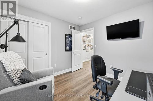 8 Myrtle Street, Pelham, ON - Indoor Photo Showing Other Room