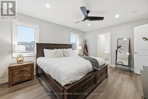 8 Myrtle Street, Pelham, ON - Indoor Photo Showing Bedroom