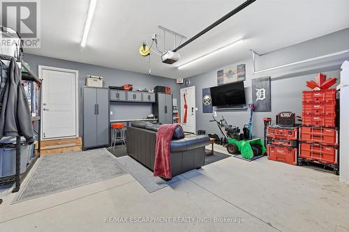 8 Myrtle Street, Pelham, ON - Indoor