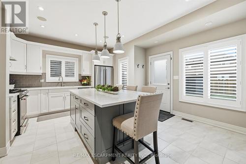 8 Myrtle Street, Pelham, ON - Indoor Photo Showing Kitchen With Upgraded Kitchen
