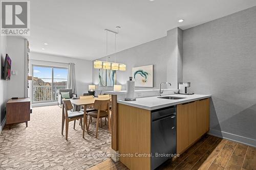 422 - 190 Jozo Weider Boulevard, Blue Mountains, ON - Indoor Photo Showing Dining Room