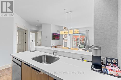 422 - 190 Jozo Weider Boulevard, Blue Mountains, ON - Indoor Photo Showing Kitchen