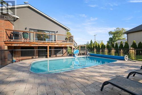 4110 13Th Street, Lincoln (Lincoln-Jordan/Vineland), ON - Outdoor With In Ground Pool With Deck Patio Veranda
