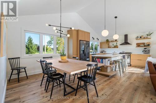 4110 13Th Street, Lincoln (Lincoln-Jordan/Vineland), ON - Indoor Photo Showing Dining Room
