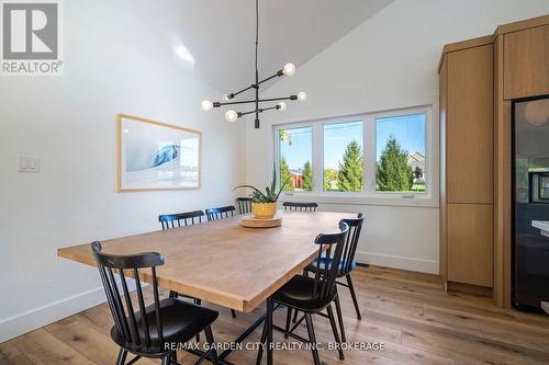 4110 13Th Street, Lincoln (Lincoln-Jordan/Vineland), ON - Indoor Photo Showing Dining Room