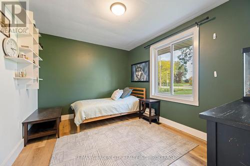 4110 13Th Street, Lincoln (Lincoln-Jordan/Vineland), ON - Indoor Photo Showing Bedroom