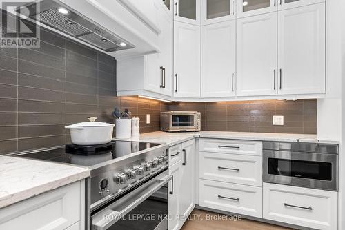 Induction cooking - 18 - 190 Canboro Road, Pelham (Fonthill), ON - Indoor Photo Showing Kitchen With Upgraded Kitchen