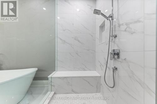 Spacious walk in shower - 18 - 190 Canboro Road, Pelham (Fonthill), ON - Indoor Photo Showing Bathroom
