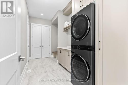 Main floor laundry - 18 - 190 Canboro Road, Pelham (Fonthill), ON - Indoor Photo Showing Laundry Room