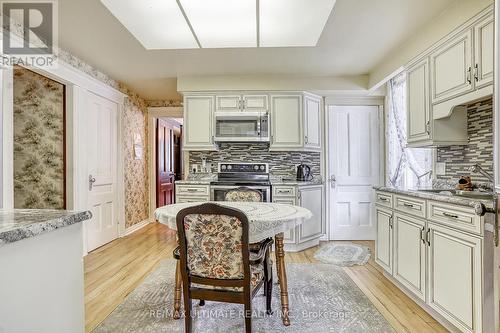 456 Manse Road, Toronto, ON - Indoor Photo Showing Kitchen