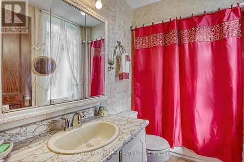 456 Manse Road, Toronto, ON - Indoor Photo Showing Bathroom