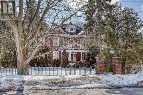 456 Manse Road, Toronto, ON - Outdoor