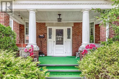 456 Manse Road, Toronto, ON - Outdoor