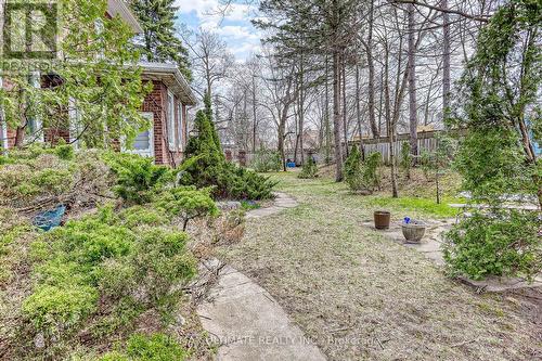 456 Manse Road, Toronto, ON - Outdoor