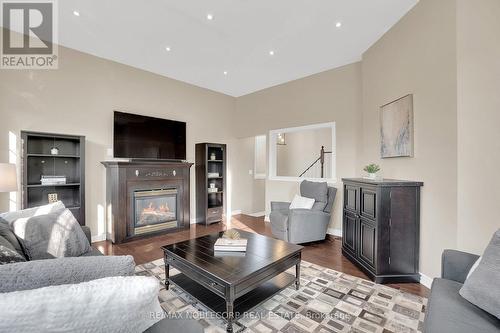 25 Aztec Court, Richmond Hill, ON - Indoor Photo Showing Living Room With Fireplace