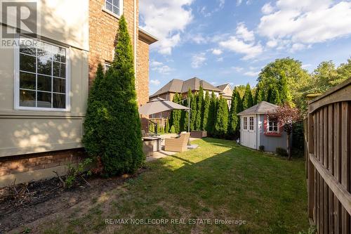 25 Aztec Court, Richmond Hill, ON - Outdoor