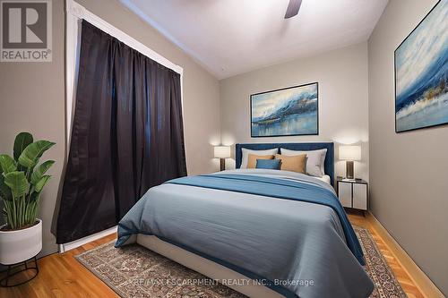 162 Murray Street, Brantford, ON - Indoor Photo Showing Bedroom