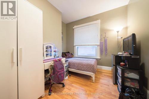 162 Murray Street, Brantford, ON - Indoor Photo Showing Bedroom