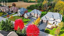 18 WYNDANCE WAY  Uxbridge, ON L9P 0B8