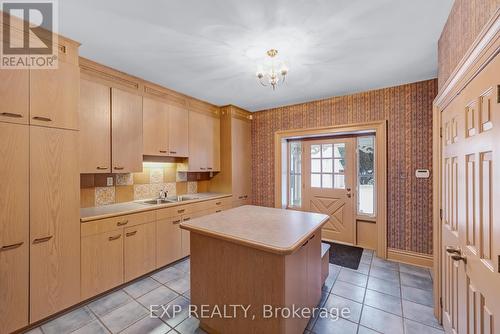 420 Kettleby Road, King, ON - Indoor Photo Showing Kitchen With Double Sink