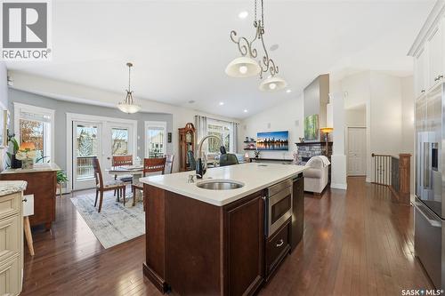 1202 Beechmont View, Saskatoon, SK - Indoor Photo Showing Kitchen
