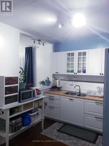 529 Wentworth Street N, Hamilton, ON - Indoor Photo Showing Other Room