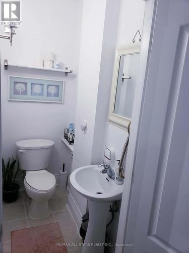 529 Wentworth Street N, Hamilton, ON - Indoor Photo Showing Bathroom