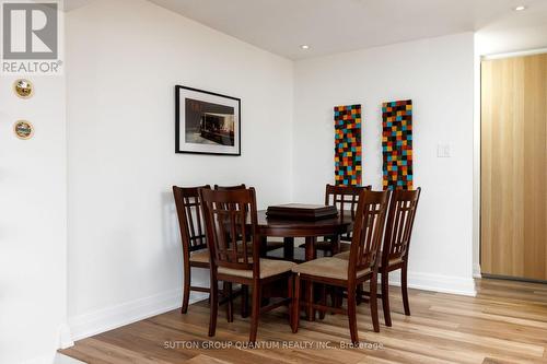 401 - 15 Elizabeth Street N, Mississauga, ON - Indoor Photo Showing Dining Room