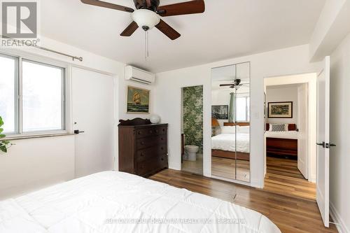 401 - 15 Elizabeth Street N, Mississauga, ON - Indoor Photo Showing Bedroom