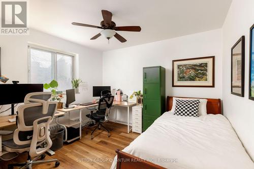 401 - 15 Elizabeth Street N, Mississauga, ON - Indoor