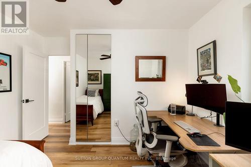 401 - 15 Elizabeth Street N, Mississauga, ON - Indoor