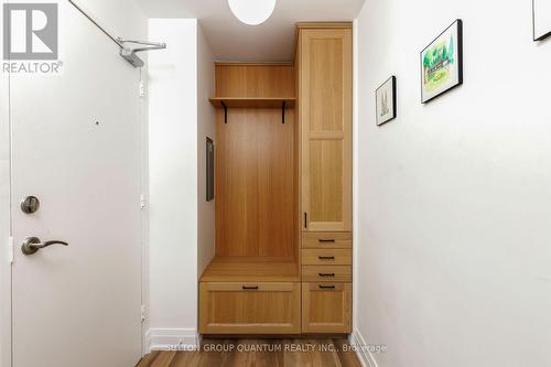 401 - 15 Elizabeth Street N, Mississauga, ON - Indoor Photo Showing Other Room