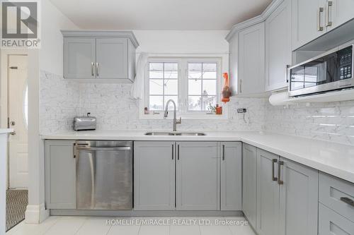 12 Huckleberry Square, Brampton, ON - Indoor Photo Showing Kitchen With Double Sink With Upgraded Kitchen