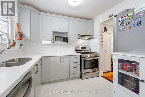 12 Huckleberry Square, Brampton, ON - Indoor Photo Showing Kitchen With Double Sink With Upgraded Kitchen