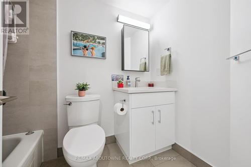 1709 - 101 Subway Crescent, Toronto, ON - Indoor Photo Showing Bathroom