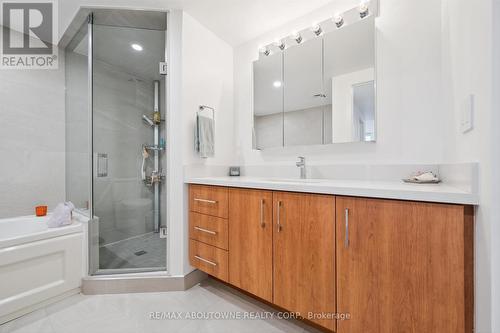 1709 - 101 Subway Crescent, Toronto, ON - Indoor Photo Showing Bathroom