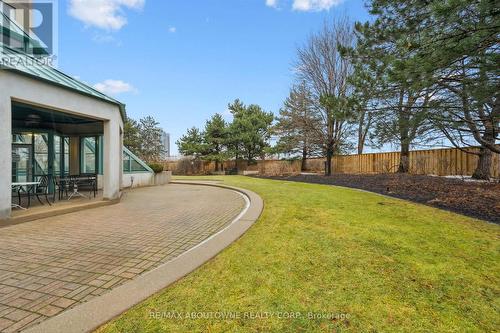 1709 - 101 Subway Crescent, Toronto, ON - Outdoor